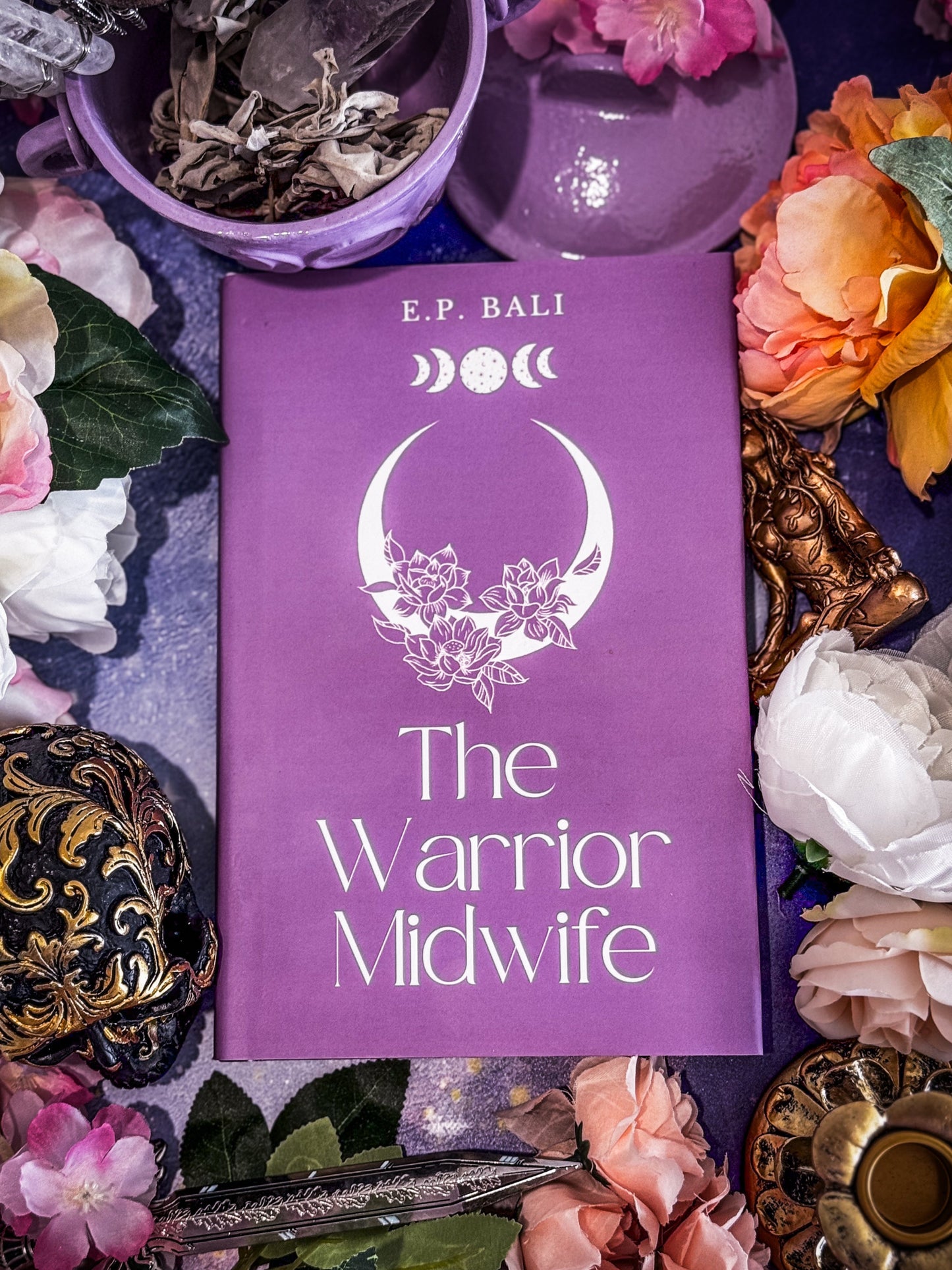 The Warrior Midwife Discreet Hardback