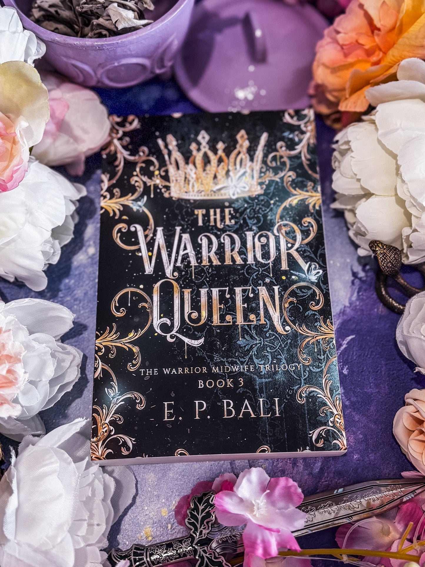 The Warrior Queen (Warrior Midwife #3) Anniversary Paperback